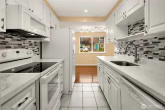 Updated Kitchen w/Newer Appliances