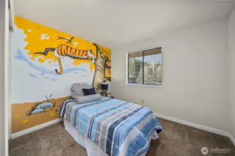 Guess bed 1 w/ cute Calvin & Hobbes mural