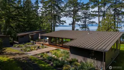 Welcome to paradise on "Big" Henry Island