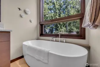 Soaking tub after a delightful day exploring the Islands.