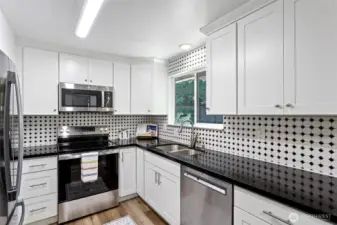 Lots of storage in Kitchen