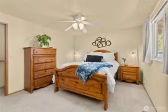 Spacious primary bedroom.