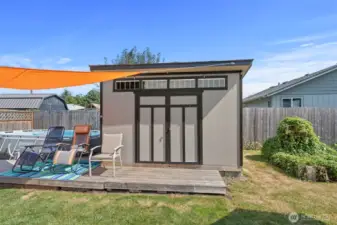 Large new garden shed with lots of storage.