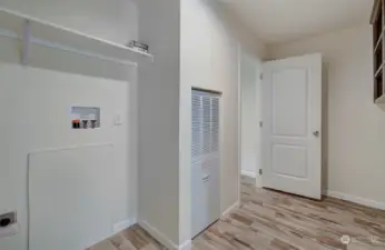 Mudroom/Laundry