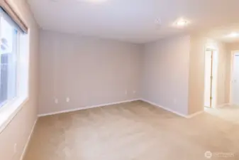 Bedroom with continental bathroom access