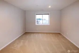 additional room with access to continental bathroom