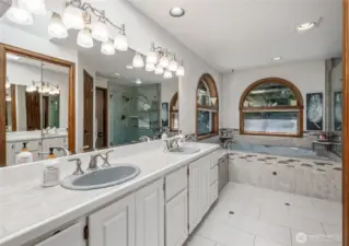 Primary5-piece bath