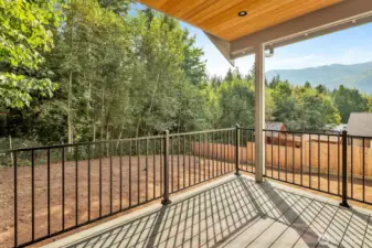 Good size covered back deck for your outdoor entertaining & relaxing evenings, making lifetime memories