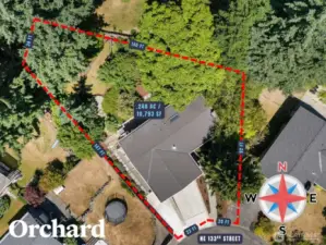 Approximate property boundaries superimposed over aerial view of home