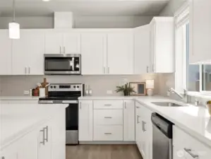 Main level - Kitchen with open concept