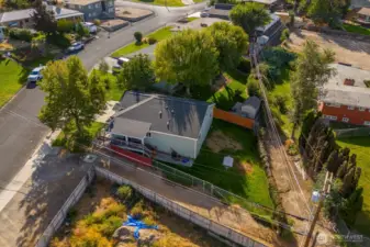 Close proximity to schools, shopping, medical, and activities!