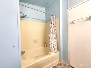 Oversized primary bathroom tub / shower. New faucets and a large shower head for long relaxing showers