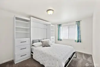3rd bedroom with a Murphy Bed (can stay or go)