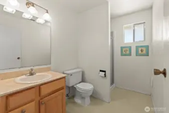 Lower Level 3/4 Bath