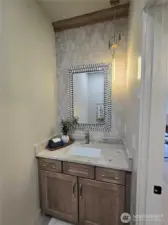 Glam powder bath for guests off entry
