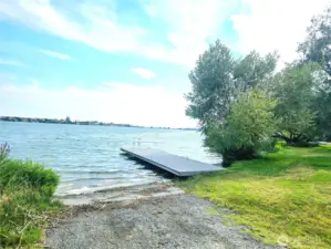 Community boat launch