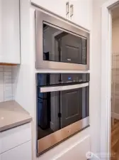 HIGH END WHIRLPOOL APPLIANCES...