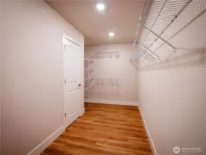 THIS WALK IN CLOSET IS BIGGER THAN SOME BEDROOMS I'VE BEEN IN