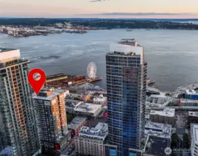 PENTHOUSE 25rh floor large 1bd -near 800 sqft