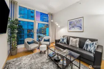 11 ft ceilings floor to ceiling windows