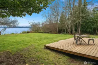 Flat parcel with an unobstructed view.