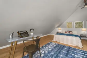 Large space for a large bed so you can wake up watching the sunrise.