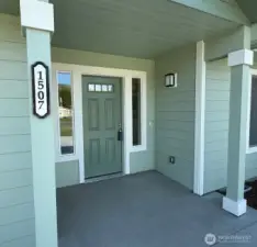 Welcome Home!           No steps!!