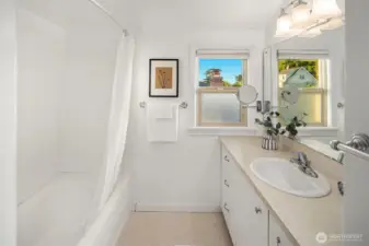 Full bathroom on Upper Level.