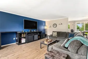 Spacious living room
