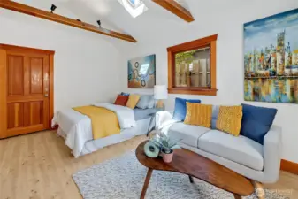 It feels as if you could be on Orcas/Vashon Island, in this inspired space, allowing for a grounding and restorative and calming experience.