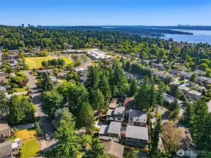 Just a few blocks to one of the top rated public schools in the nation, the International School of Kirkland!