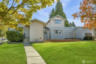Beautiful front yard