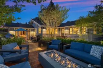 Garden designed for gatherings or quiet evenings at home
