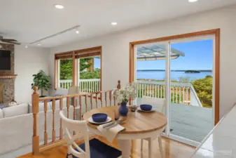 Breakfast Nook w Walkout to Rear View Deck