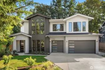 MN Custom Homes presents a transitional design near Microsoft