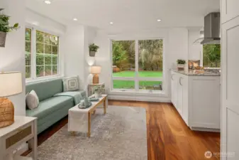 Kitchen sitting area! Ideal for morning coffee or a reading nook.