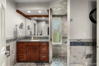 Primary vanity