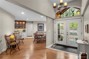 Entry to dining
