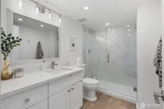 Guest bath 2
