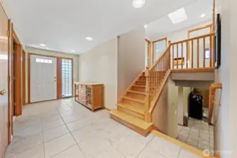 Nice and wide entry makes bringing furniture in so much easier!