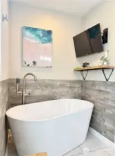 Primary bath giant soaking tub!