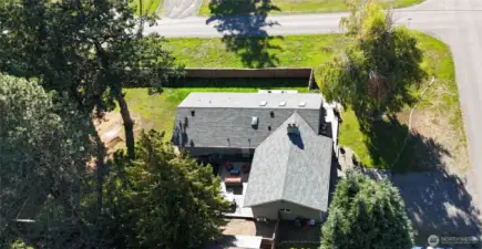 Birdseye of the sprawling green space and 3 decks