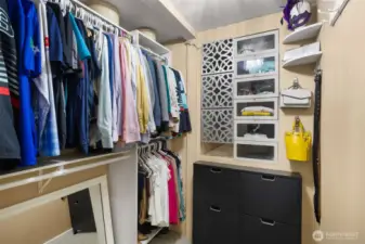 Walk-in primary closet