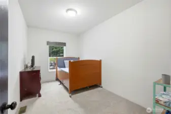 Large flexible room ideal for a home office, guest space, or creative studio.    Quiet area perfect for working from home or focused projects.