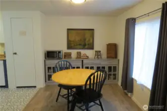 Kitchen w/Eating Space