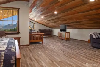 Add bunks, or games and toys for guests to have a play area for kids