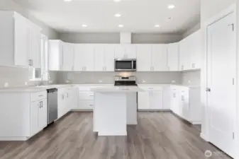 TONS of Storage in the Kitchen