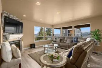 9.5 feet ceilings on every floor