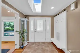 Large light and bright entry