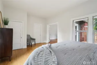 Also has 2 closets!